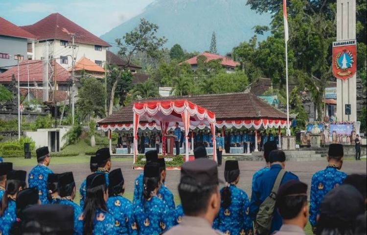 Upacara Peringatan HUT KORPRI Ke 54 di Kabupaten Karangasem